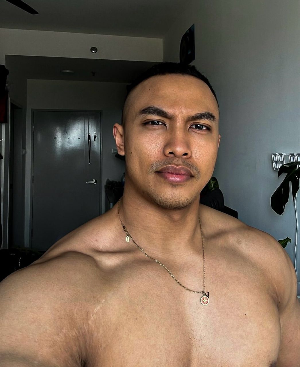 Gay full body massage & Spa